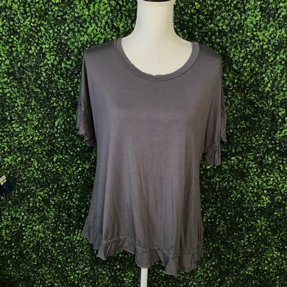 Nwt POL nwt Gray Women's flower Top